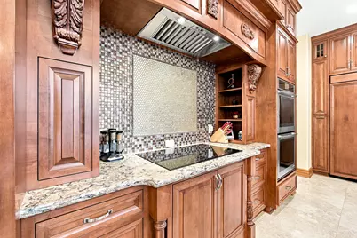 18250  Prairie Falcon Ln, Brookfield, WI 53045 - Photo 24
