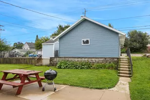 417 Michigan Ave, South Milwaukee, WI 53172 - Photo 16