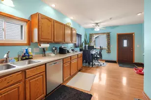 417 Michigan Ave, South Milwaukee, WI 53172 - Photo 6