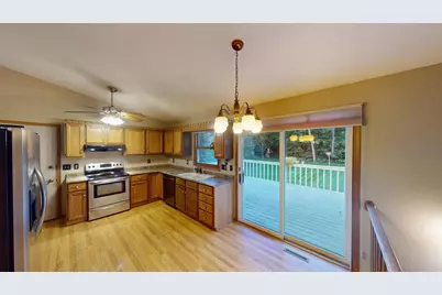 724  Well St, Onalaska, WI 54650 - Photo 6