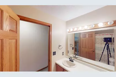 724  Well St, Onalaska, WI 54650 - Photo 32