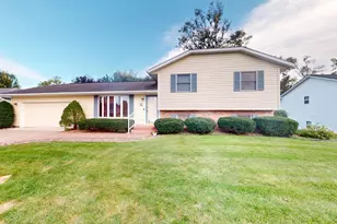 724 Well St, Onalaska, WI 54650 - Photo 1