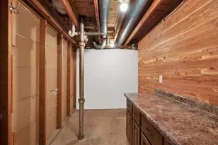 1305 N 119th St, Wauwatosa, WI 53226 - Photo 22