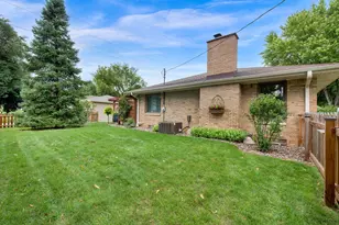 1305 N 119th St, Wauwatosa, WI 53226 - Photo 6