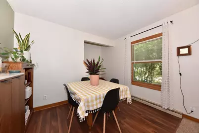 2426 S 73rd St, West Allis, WI 53219 - Photo 8