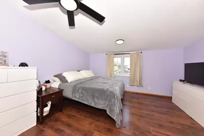 2426 S 73rd St, West Allis, WI 53219 - Photo 20