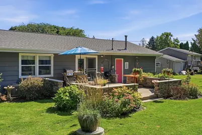 W277S8935  Hilltop Ln, Vernon, WI 53149 - Photo 2