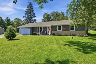 W277S8935  Hilltop Ln, Vernon, WI 53149 - Photo 1