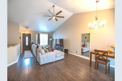 206  Sterling Ct, Genoa City, WI 53128 - Photo 6
