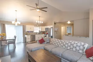 206 Sterling Ct, Genoa City, WI 53128 - Photo 4