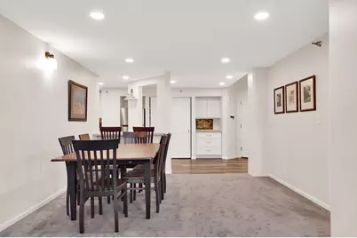 270 E Highland Ave #635, Milwaukee, WI 53202 - Photo 4