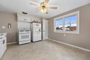 3332 S Burrell St, Milwaukee, WI 53207 - Photo 26