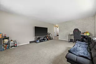 3332 S Burrell St, Milwaukee, WI 53207 - Photo 18