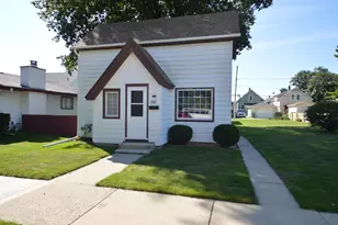 809 Manitoba Ave, South Milwaukee, WI 53172 - Photo 1