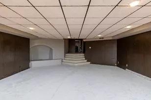 1240 E Donges Ct, Bayside, WI 53217 - Photo 46