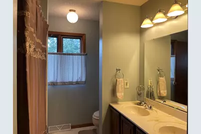 708  Margaret St, Sparta, WI 54656 - Photo 10