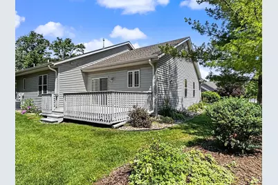 124  Meehan Cir, West Bend, WI 53095 - Photo 32