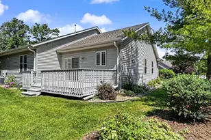 124 Meehan Cir, West Bend, WI 53095 - Photo 32