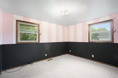 6888  Enge Dr, Newburg, WI 53090 - Photo 8