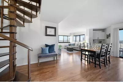 1633 N Prospect Ave #5D, Milwaukee, WI 53202 - Photo 1