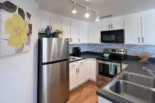 1633 N Prospect Ave, Milwaukee, WI 53202 - Photo 1