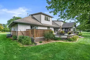 1905 Hickory Ln, Oshkosh, WI 54901 - Photo 54