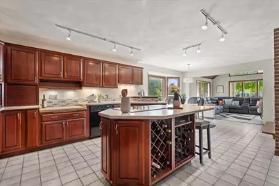 1905  Hickory Ln, Oshkosh, WI 54901 - Photo 12