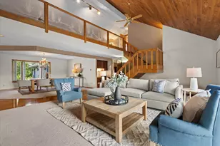 1905 Hickory Ln, Oshkosh, WI 54901 - Photo 6