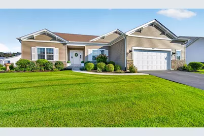 551 N Stone Ridge Dr, Lake Geneva, WI 53147 - Photo 1