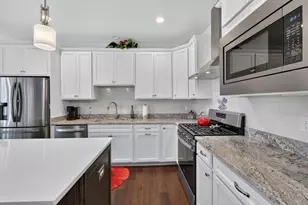 551 N Stone Ridge Dr, Lake Geneva, WI 53147 - Photo 8