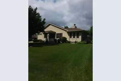 N66W15400  Raven Way Dr, Menomonee Falls, WI 53051 - Photo 2