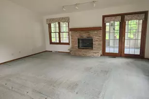 N66W15400 Raven Way Dr, Menomonee Falls, WI 53051 - Photo 12