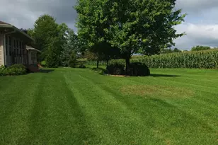 N66W15400 Raven Way Dr, Menomonee Falls, WI 53051 - Photo 4