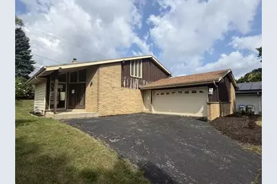 5435 S 15th Pl, Milwaukee, WI 53221 - Photo 2