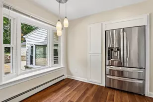 W73N917 London Ct, Cedarburg, WI 53012 - Photo 6