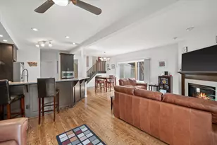 1523 N Marshall St, Milwaukee, WI 53202 - Photo 4