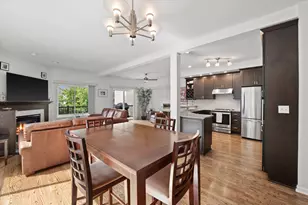 1523 N Marshall St, Milwaukee, WI 53202 - Photo 6