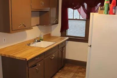 1755 S 73rd St, West Allis, WI 53214 - Photo 8
