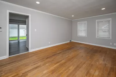 1603 S 92nd St, West Allis, WI 53214 - Photo 10
