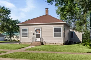 1303 Kane St, La Crosse, WI 54603 - Photo 1