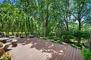 717 Mansfield Cir, Hartland, WI 53029 - Photo 10