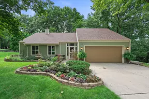 717 Mansfield Cir, Hartland, WI 53029 - Photo 48