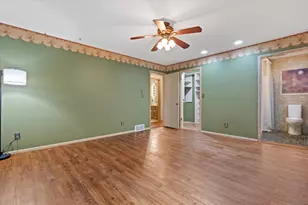 717 Mansfield Cir, Hartland, WI 53029 - Photo 32