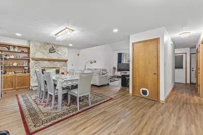 3950 W Minnesota Ave, Franklin, WI 53132 - Photo 6