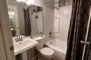 3424 N Elmwood Dr, Racine, WI 53405 - Photo 10