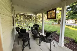 3424 N Elmwood Dr, Racine, WI 53405 - Photo 2