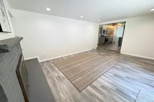 8008 Gina Dr, Racine, WI 53406 - Photo 14