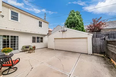 4760 N Woodburn St, Whitefish Bay, WI 53211 - Photo 38