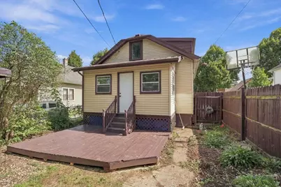 2133 S 89th St, West Allis, WI 53227 - Photo 22