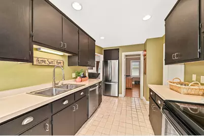 2924 N 74th St, Milwaukee, WI 53210 - Photo 16